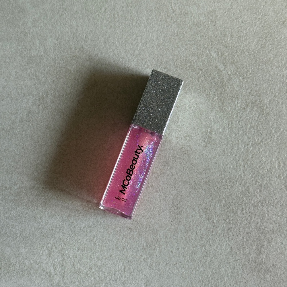 MCoBeauty Lip Oil in Birthday Cake – Glitter Pink High Shine